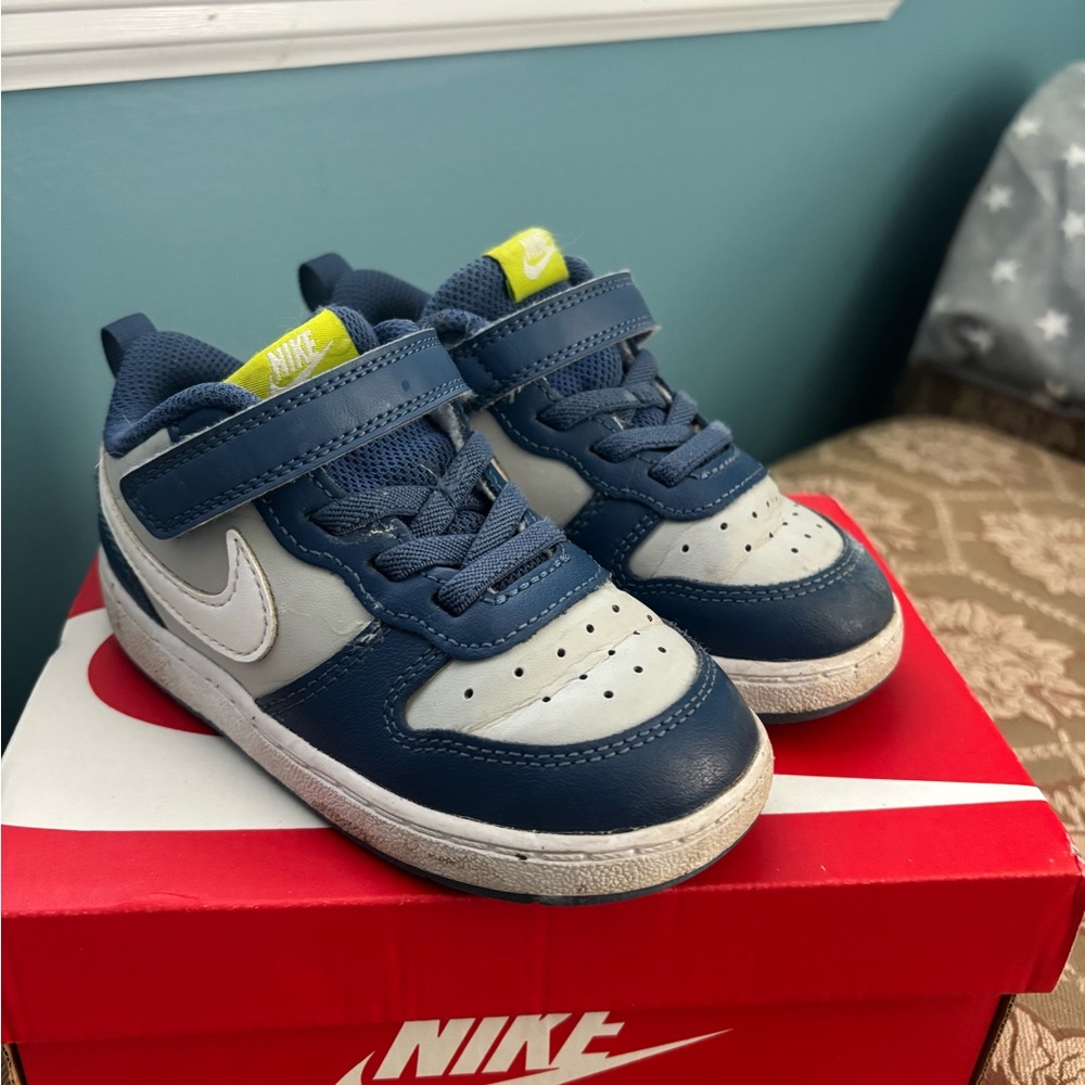 Nikes Kids